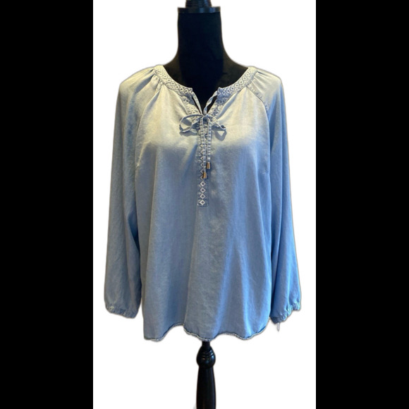 Christopher & Banks Top Chambray Type Blouse Size Large Petite Blue Soft Flowy - Picture 1 of 10